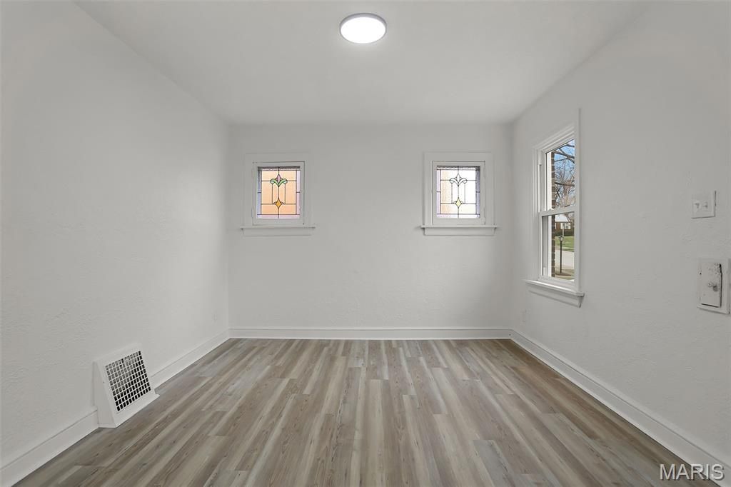 Photo of 8615 Charlton Lane, St Louis, MO 63123 (MLS # 26019703)