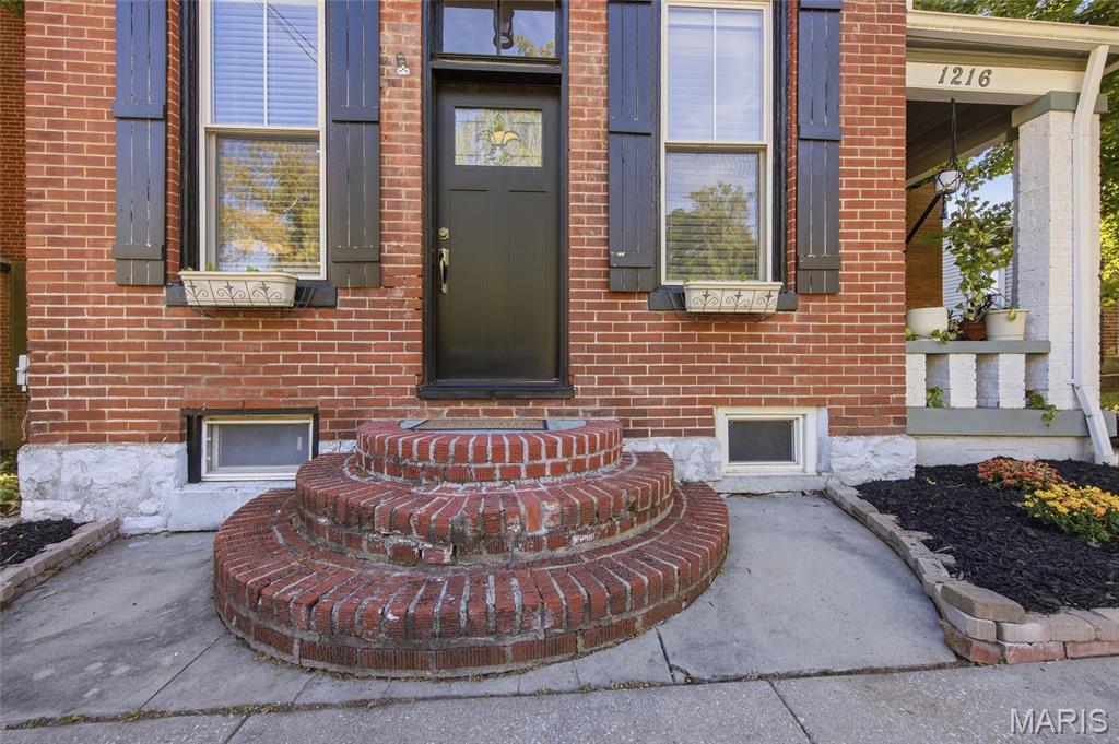 1216 N 5th Street