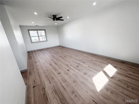 Tiny photo for 905 W Maple Street, Bowling Green, MO 63334 (MLS # 26018552)