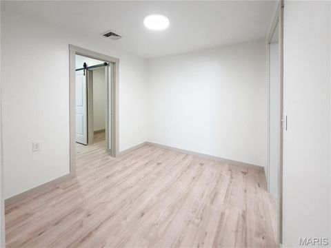 Tiny photo for 905 W Maple Street, Bowling Green, MO 63334 (MLS # 26018552)