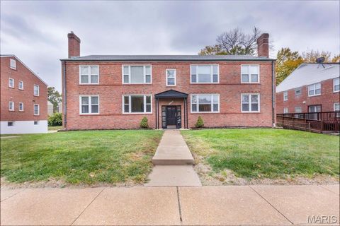 8130 Roxburgh Drive Clayton MO 63105