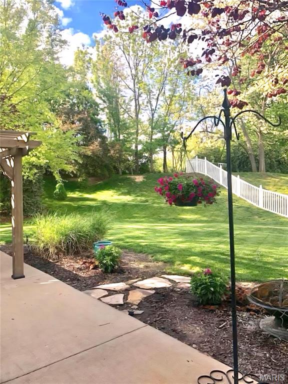 10 Southern Hills Court