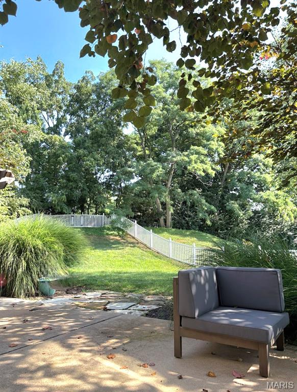 10 Southern Hills Court