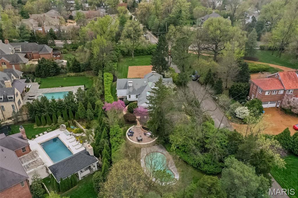 Summit Tr - Residential