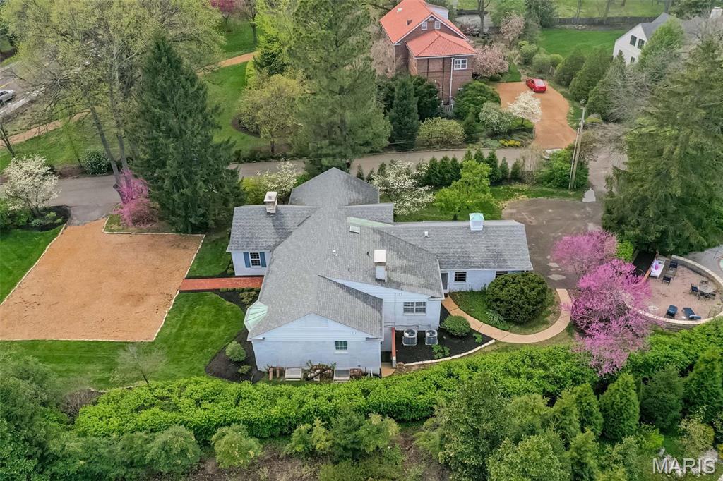 Summit Tr - Residential