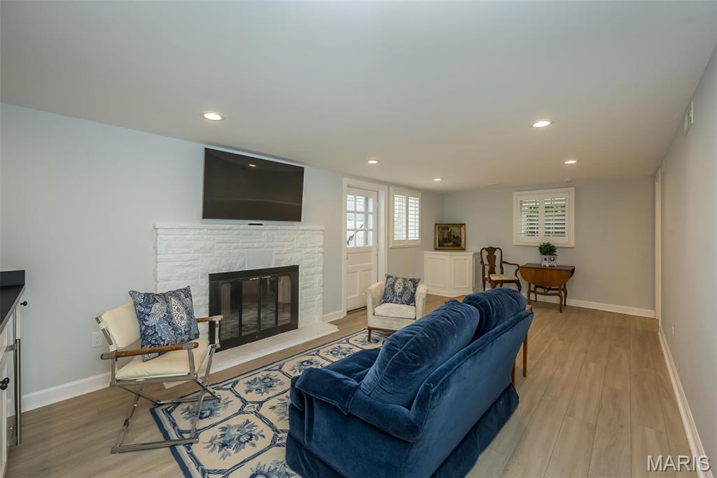 Summit Tr - Residential