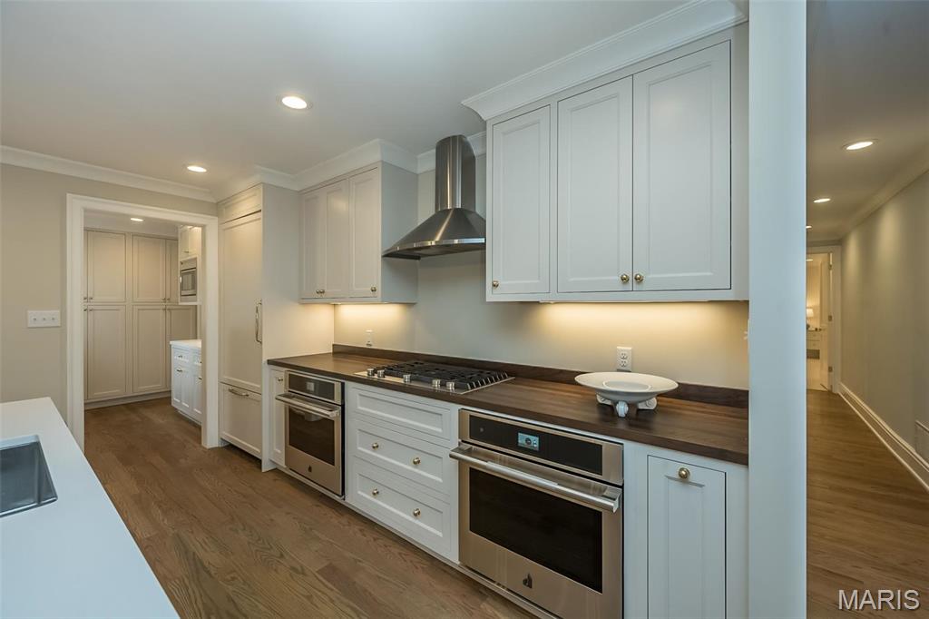 Summit Tr - Residential