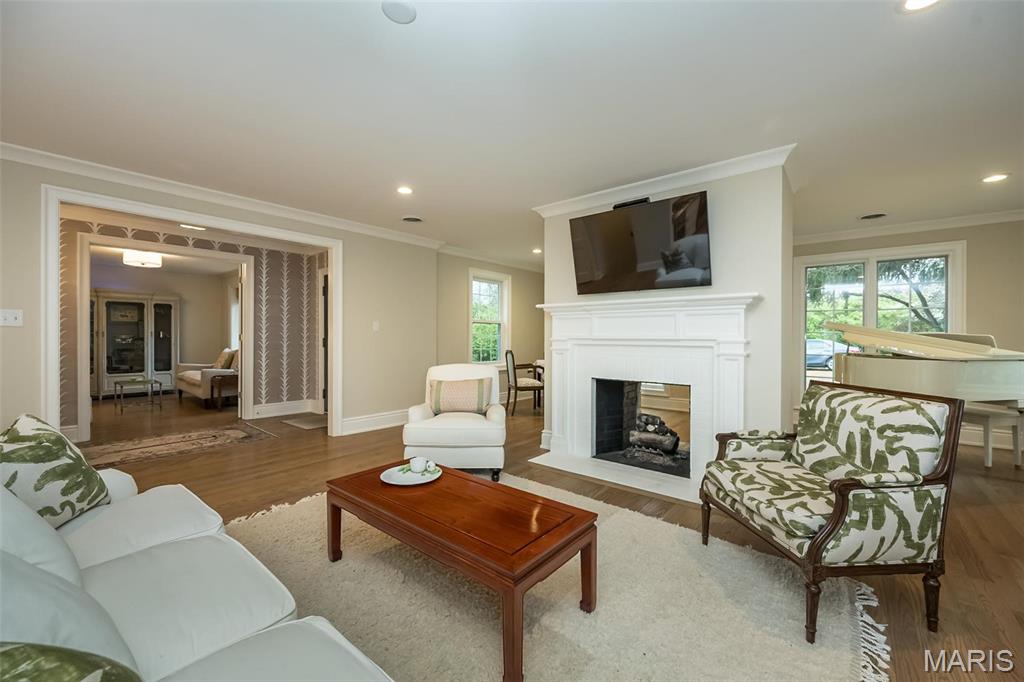 Summit Tr - Residential