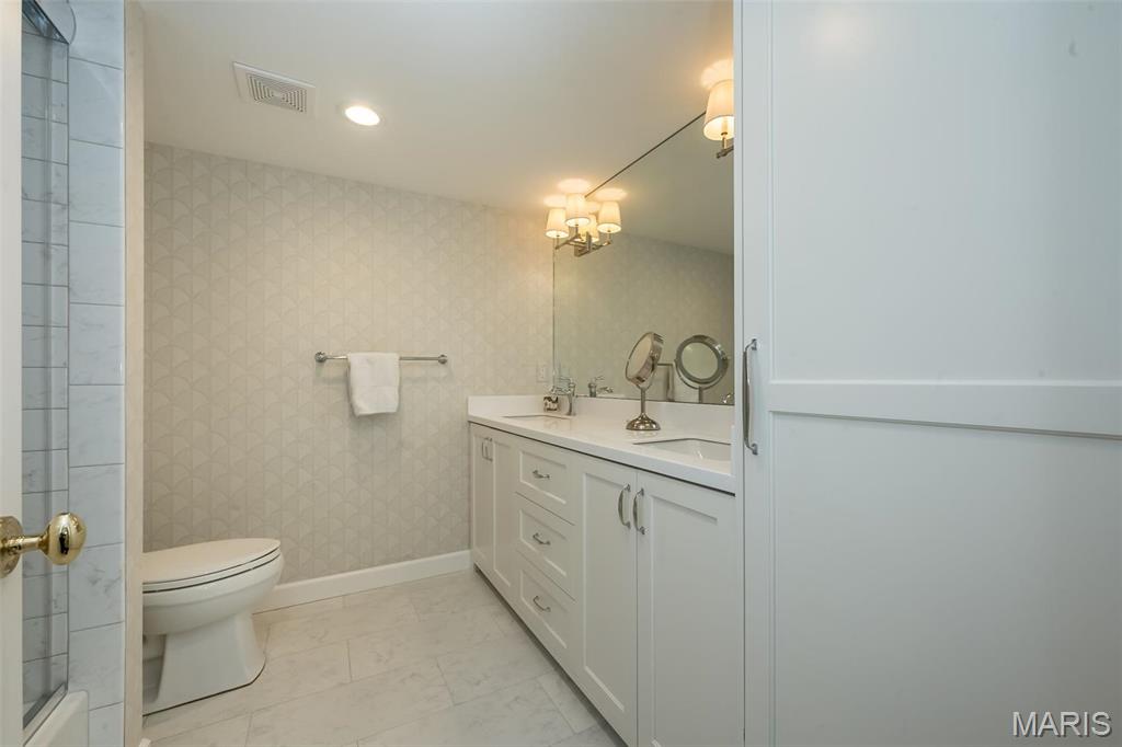 Summit Tr - Residential