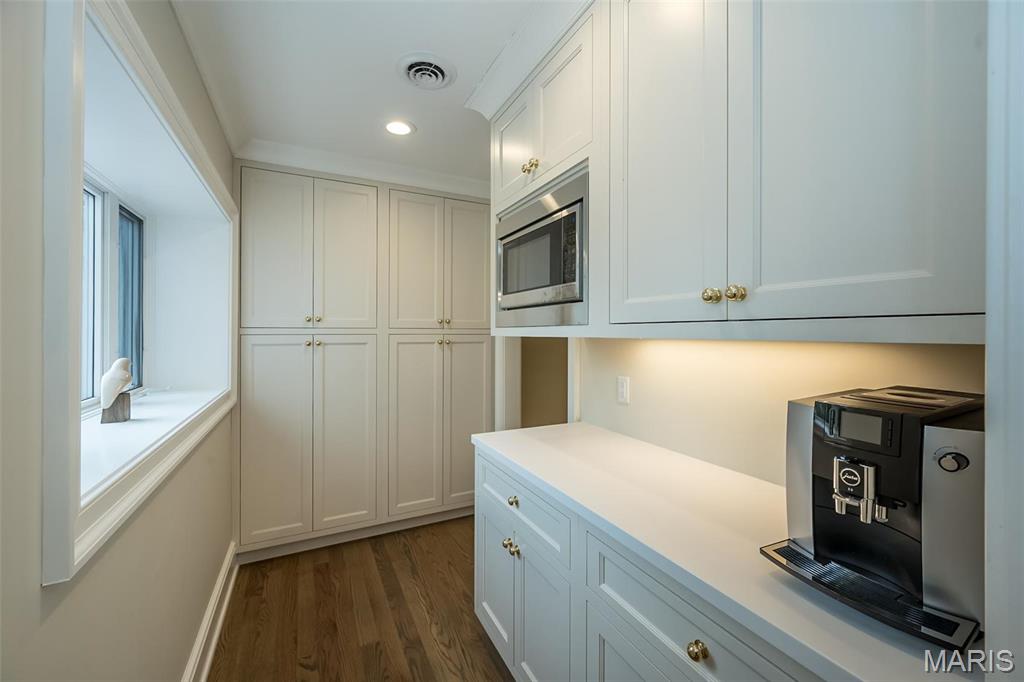 Summit Tr - Residential