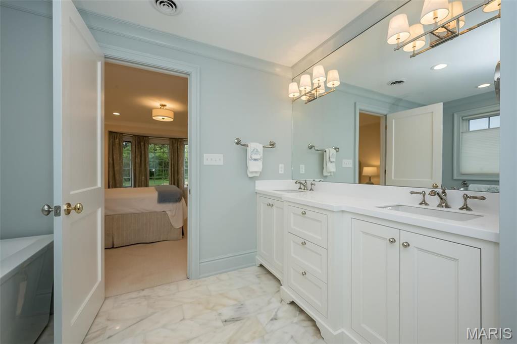 Summit Tr - Residential