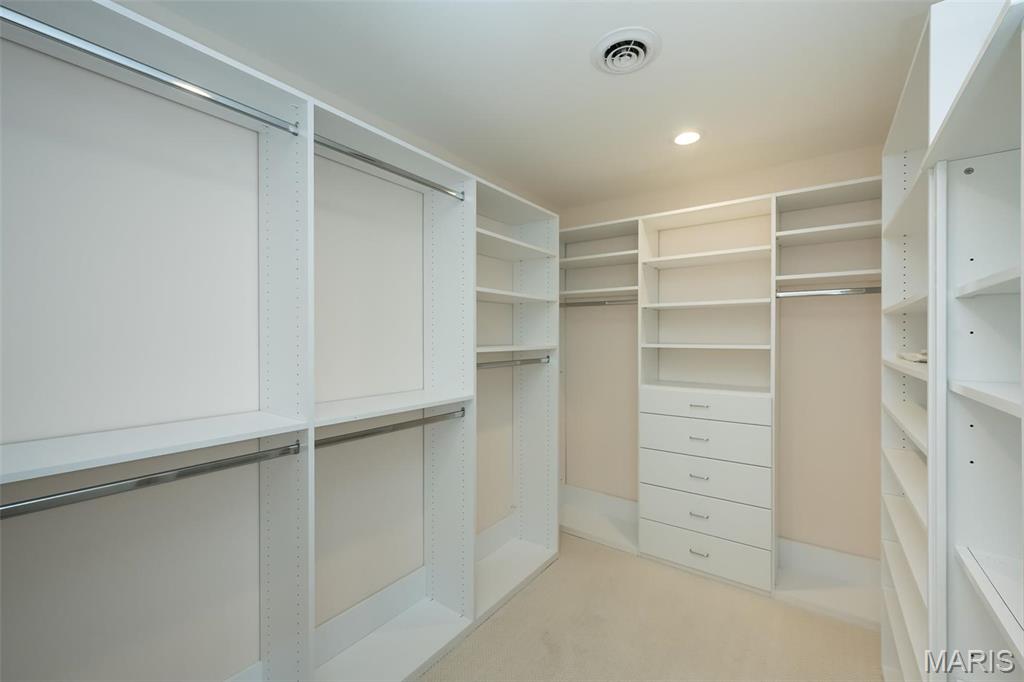 Summit Tr - Residential