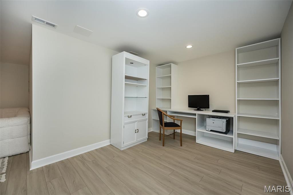 Summit Tr - Residential