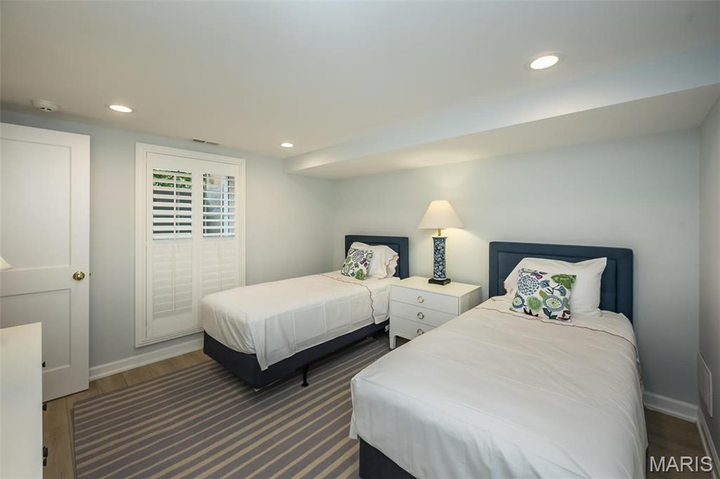 Summit Tr - Residential