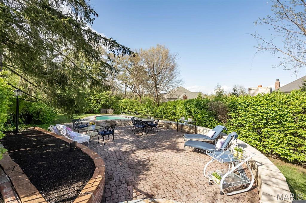 Summit Tr - Residential