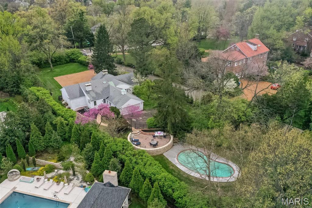 Summit Tr - Residential