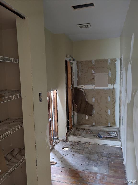 St Louis Commons Add - Commercial Sale