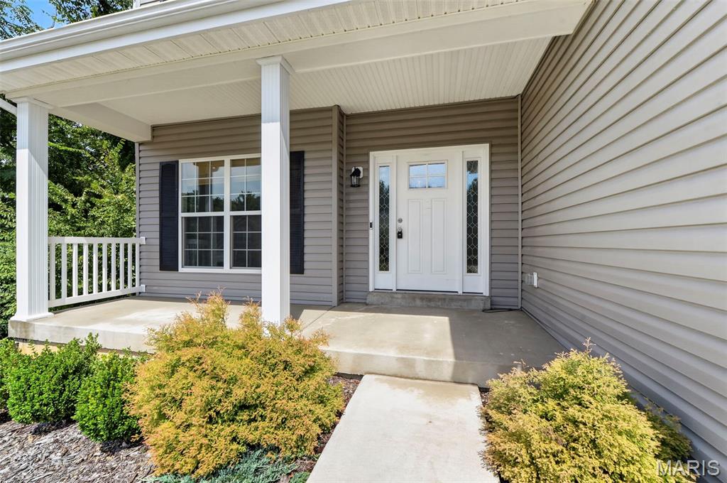 866 Boulder Crest Court