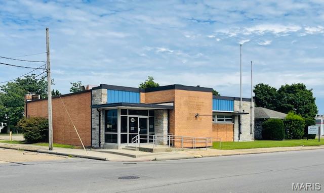 City/Sikeston - Commercial Sale