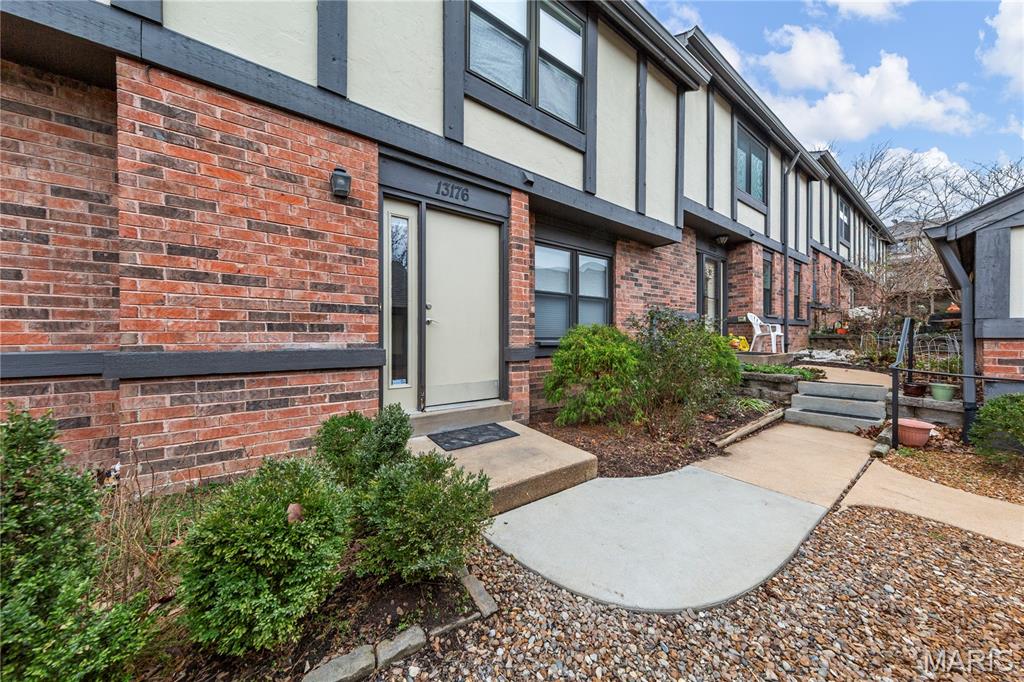 13176 Royal Pines Drive