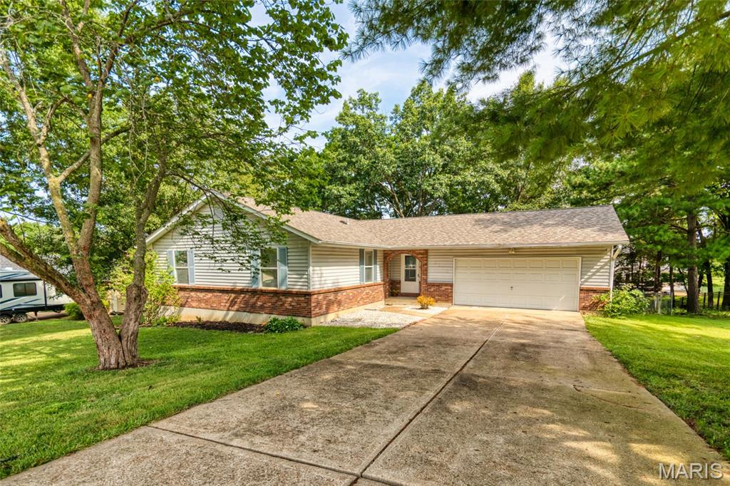 6131 Barrington Oaks Drive