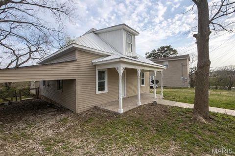 Tiny photo for 341 Spruce Street, Bourbon, MO 65441 (MLS # 26018989)