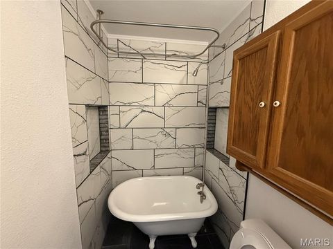 Tiny photo for 341 Spruce Street, Bourbon, MO 65441 (MLS # 26018989)