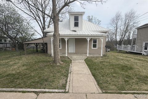 Tiny photo for 341 Spruce Street, Bourbon, MO 65441 (MLS # 26018989)