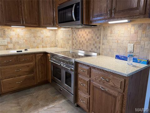 Tiny photo for 341 Spruce Street, Bourbon, MO 65441 (MLS # 26018989)