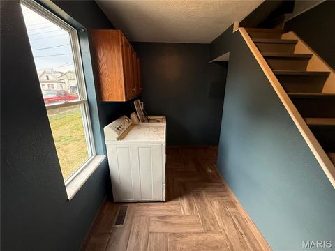 Tiny photo for 341 Spruce Street, Bourbon, MO 65441 (MLS # 26018989)