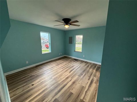 Tiny photo for 341 Spruce Street, Bourbon, MO 65441 (MLS # 26018989)