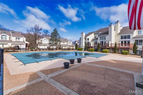 Tiny photo for 39 Ridgeview Circle Court, Ballwin, MO 63021 (MLS # 26015067)