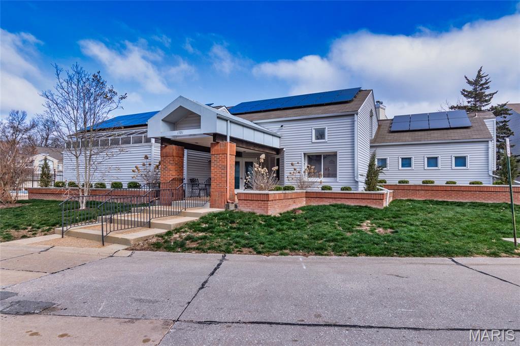 Ridgeview Place Condo - Residential