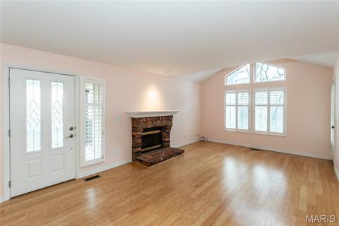 Tiny photo for 39 Ridgeview Circle Court, Ballwin, MO 63021 (MLS # 26015067)