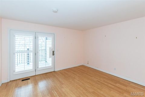 Tiny photo for 39 Ridgeview Circle Court, Ballwin, MO 63021 (MLS # 26015067)