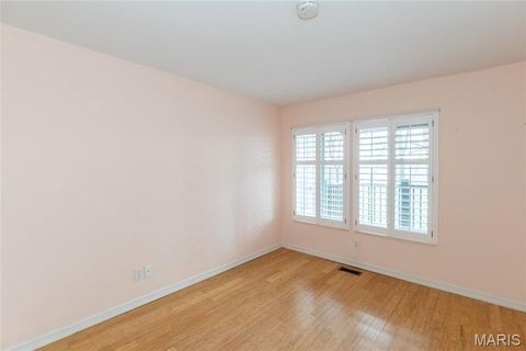 Tiny photo for 39 Ridgeview Circle Court, Ballwin, MO 63021 (MLS # 26015067)