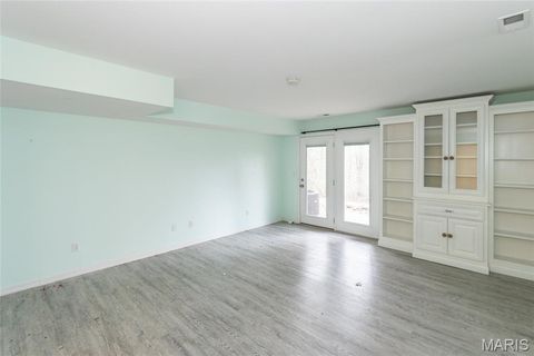 Tiny photo for 39 Ridgeview Circle Court, Ballwin, MO 63021 (MLS # 26015067)