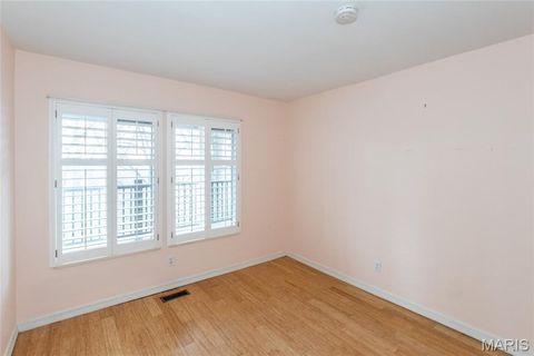 Tiny photo for 39 Ridgeview Circle Court, Ballwin, MO 63021 (MLS # 26015067)