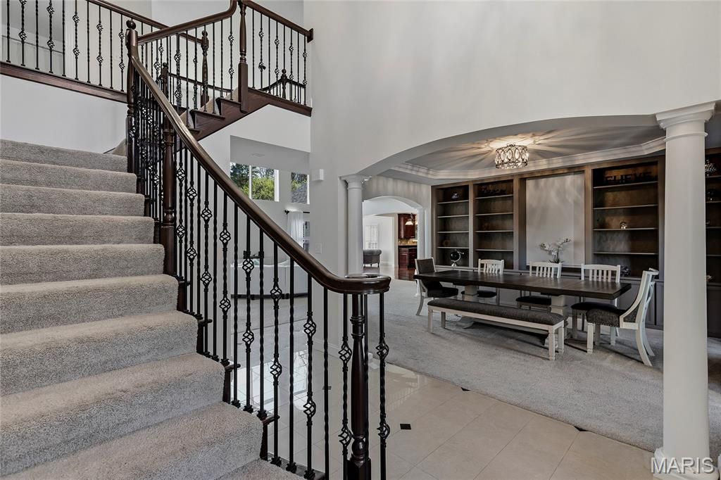 Photo of 9810 Grandview Lake Court, Sunset Hills, MO 63127 (MLS # 26010192)