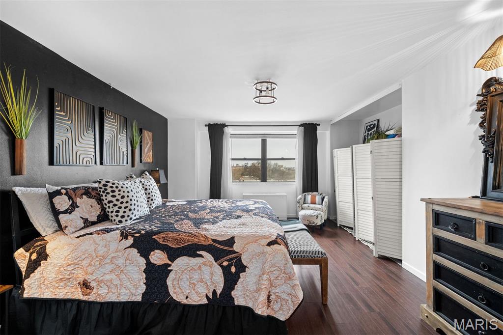 Executive House Condo - Residential