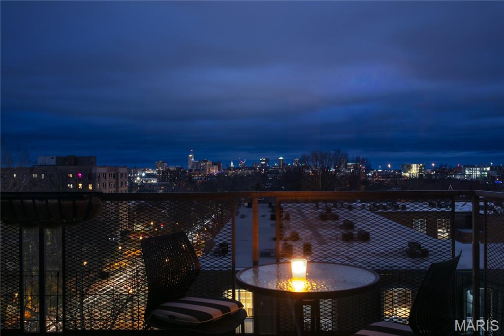 Executive House Condo - Residential