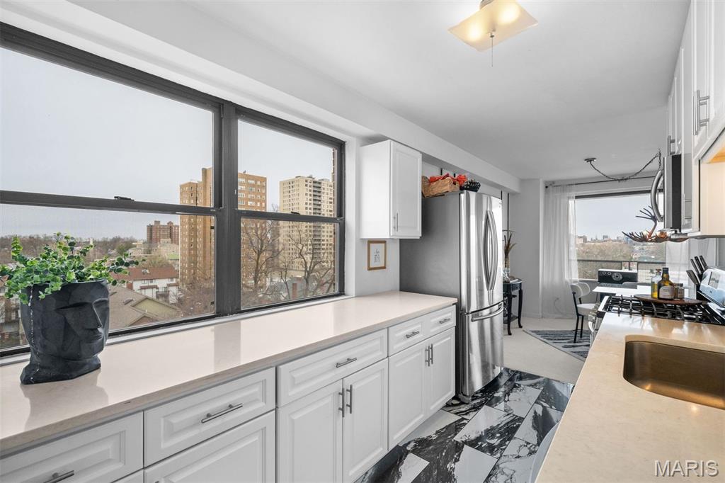 Executive House Condo - Residential