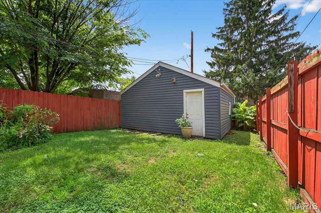 St Louis, Missouri 63139, United States, 3 Bedrooms Bedrooms, ,3 BathroomsBathrooms,Residential,Active,177746