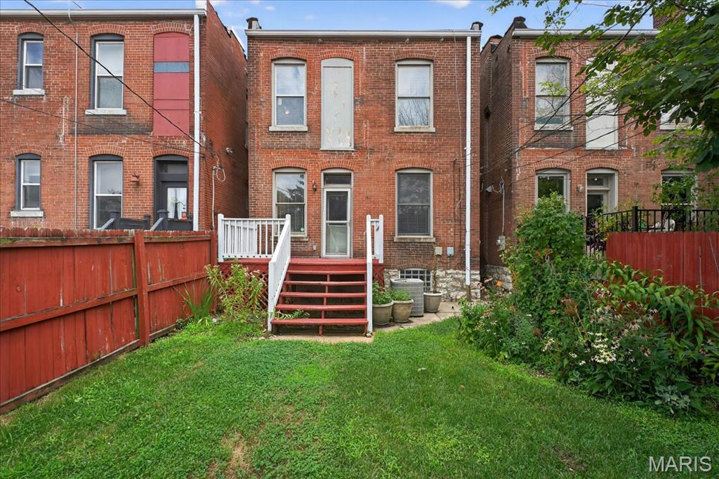 St Louis, Missouri 63139, United States, 3 Bedrooms Bedrooms, ,3 BathroomsBathrooms,Residential,Active,177746