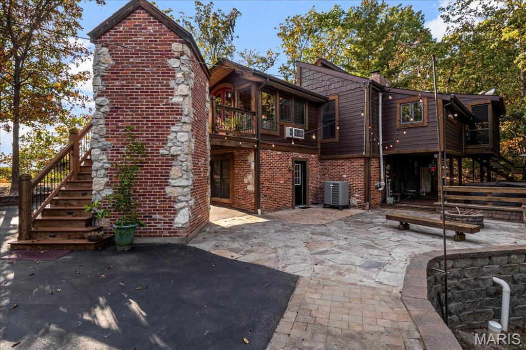 Wildwood, Missouri 63038, United States, 3 Bedrooms Bedrooms, ,2 BathroomsBathrooms,Residential,Active,232054