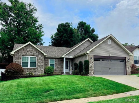 Photo of 1513 Hawkins Corners Drive, Fenton, MO 63026 (MLS # 26048059)