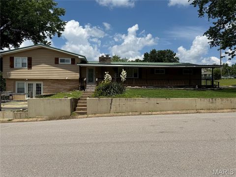 Photo of 1100 Home Avenue, Waynesville, MO 65583 (MLS # 26036051)