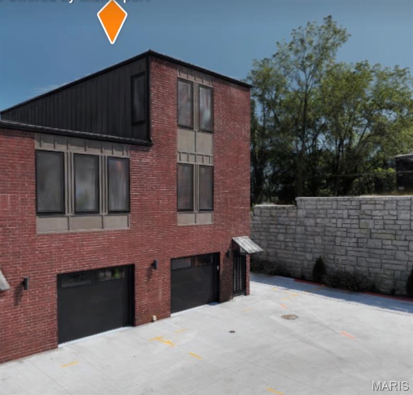 1019 River Bluff Drive