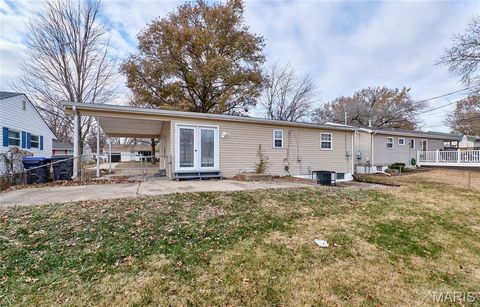 Tiny photo for 855 Daniel Boone Drive, Florissant, MO 63031 (MLS # 26019152)