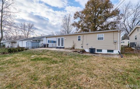 Tiny photo for 855 Daniel Boone Drive, Florissant, MO 63031 (MLS # 26019152)